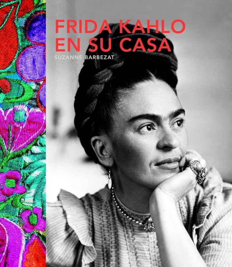 FRIDA KAHLO EN SU CASA. 